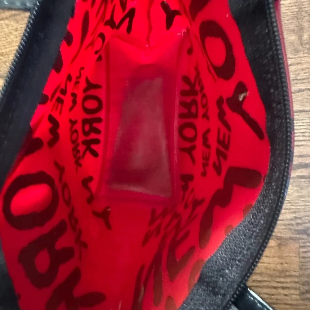 Macy's New York City Souvenir Tote Bag Red Vinyl Y2K Herald Square Small Zip Bag